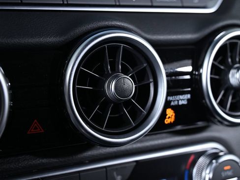 Certified 2024 Nissan Sentra SR FWD image 19