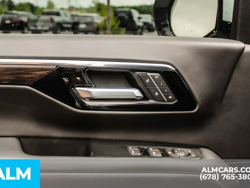 Used 2025 Chevrolet Tahoe LT AWD/4WD image 39