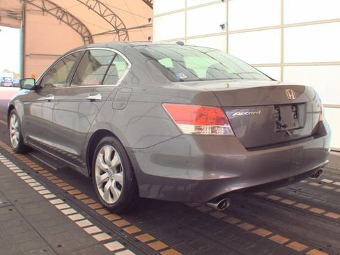 Used 2010 Honda Accord EX-L image 6