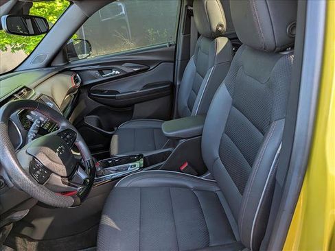 Used 2023 Chevrolet TrailBlazer RS w/ Sun and Liftgate Package FWD image 28