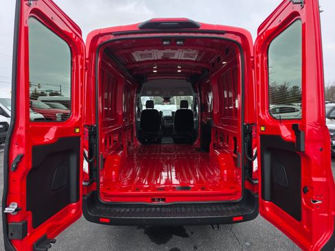 New 2026 Ford Transit 250 148 Medium Roof RWD image 9