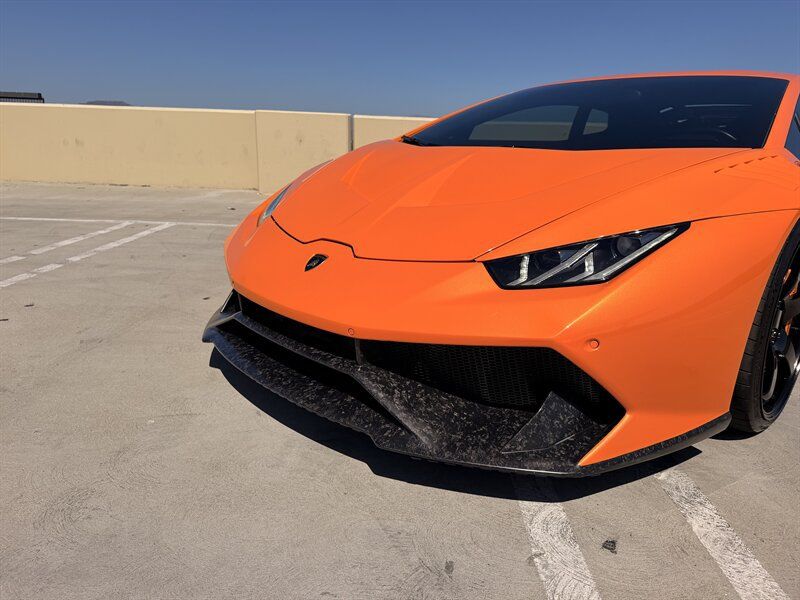 Used 2015 Lamborghini Huracan LP 610-4 AWD/4WD image 13