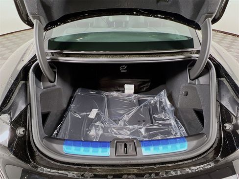 New 2025 Porsche Taycan image 28