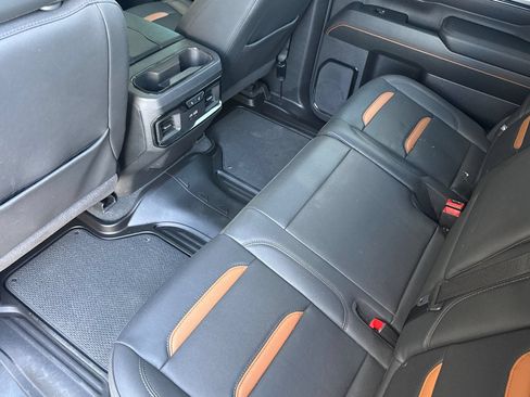 Used 2025 GMC Sierra 2500 AT4 w/ AT4 Premium Plus Package AWD/4WD image 13