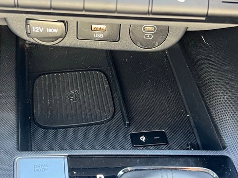 Certified 2025 Hyundai Elantra SEL image 34