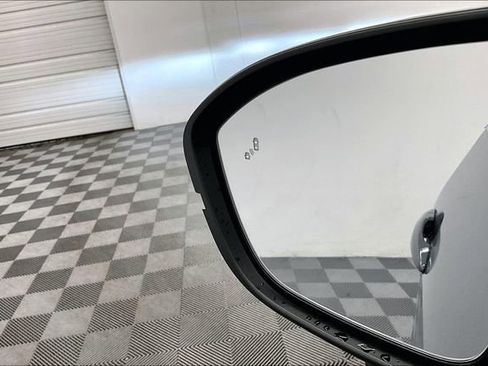 New 2025 Nissan Pathfinder Platinum w/ Lighting Package (N93) image 30