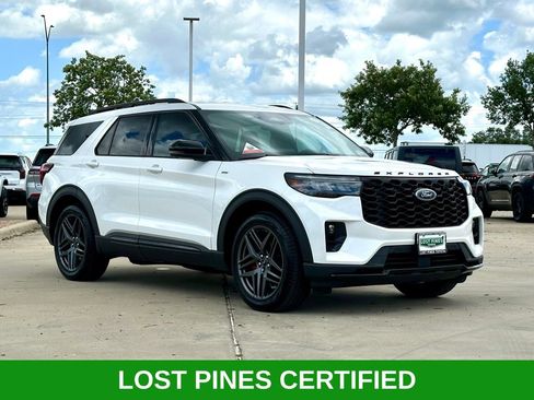 Used 2025 Ford Explorer ST-Line w/ Premium Package RWD image 15