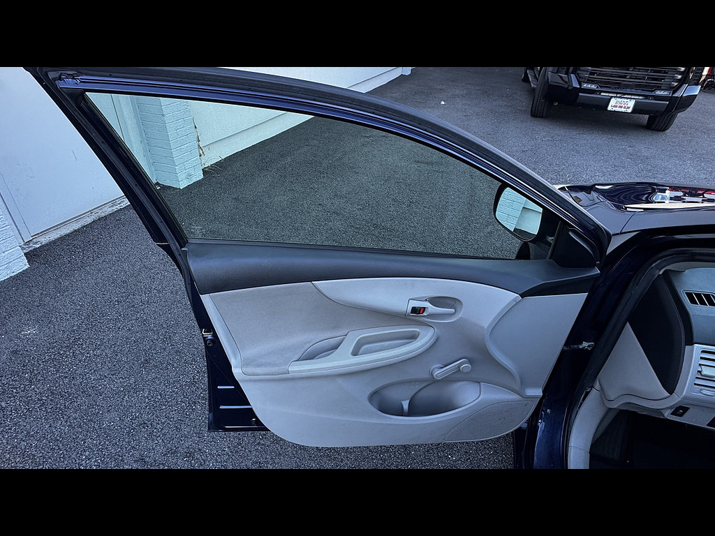 Used 2011 Toyota Corolla FWD image 17