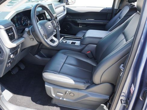 Used 2022 Ford Expedition XLT RWD image 13