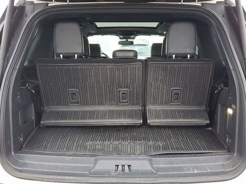 Used 2022 Ford Expedition Platinum image 34