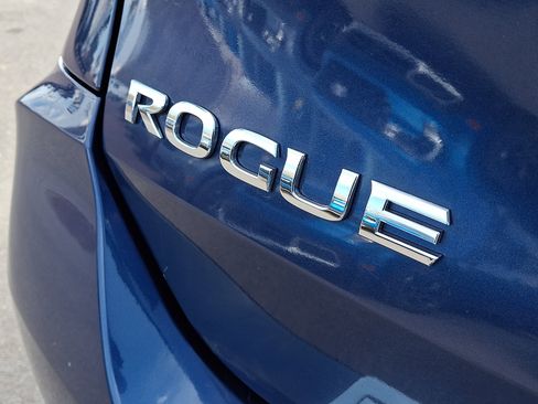 Used 2017 Nissan Rogue S image 31