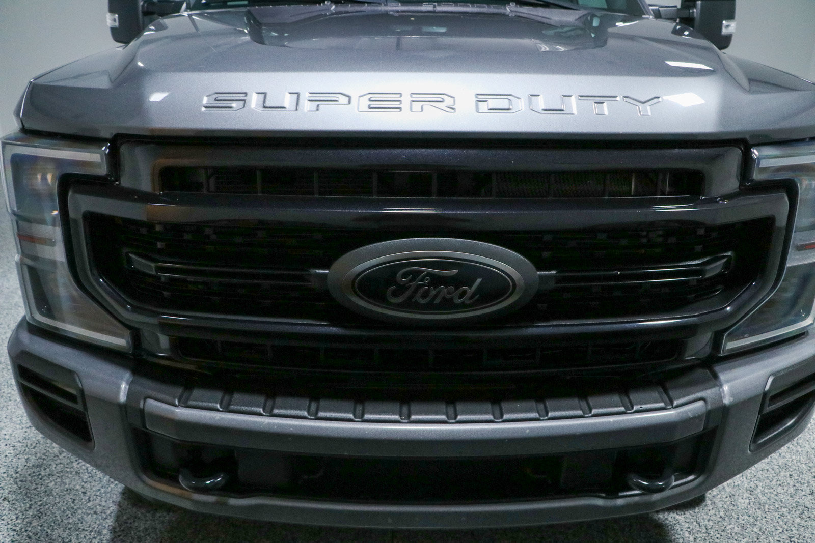 Used 2022 Ford F250 Lariat w/ Black Appearance Package AWD/4WD image 4