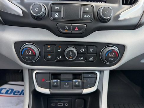 Used 2022 GMC Terrain SLT FWD image 14
