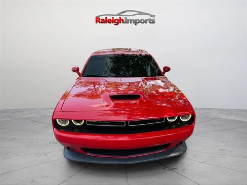Used 2019 Dodge Challenger R/T RWD image 7
