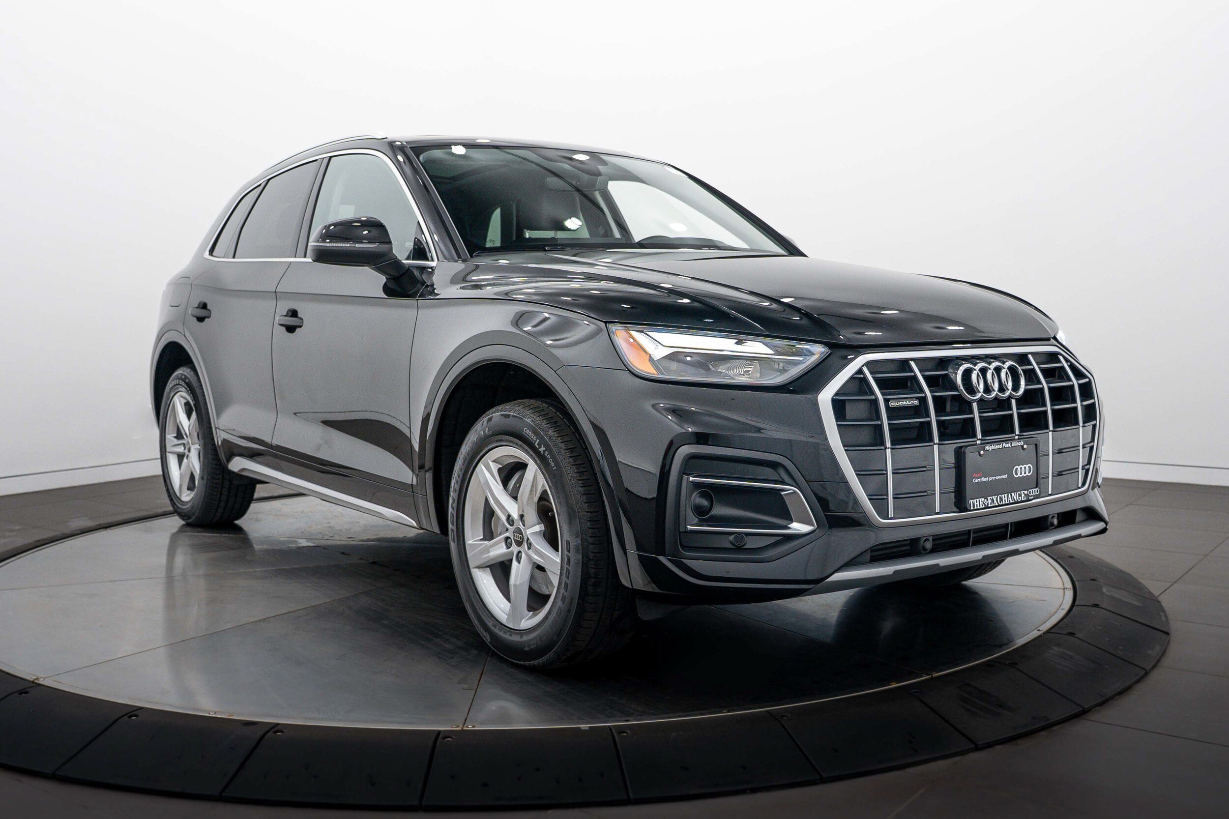 Certified 2023 Audi Q5 2.0T Premium w/ Convenience Package AWD/4WD image 2
