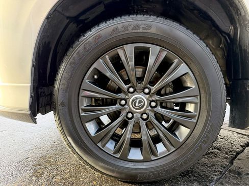 Used 2023 Lexus GX 460 Premium image 35