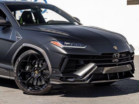 Used 2023 Lamborghini Urus Performante image 5