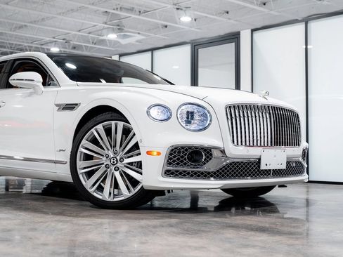Used 2023 Bentley Flying Spur W12 AWD/4WD image 9