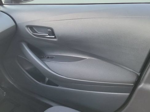 Used 2025 Toyota Corolla LE FWD image 16