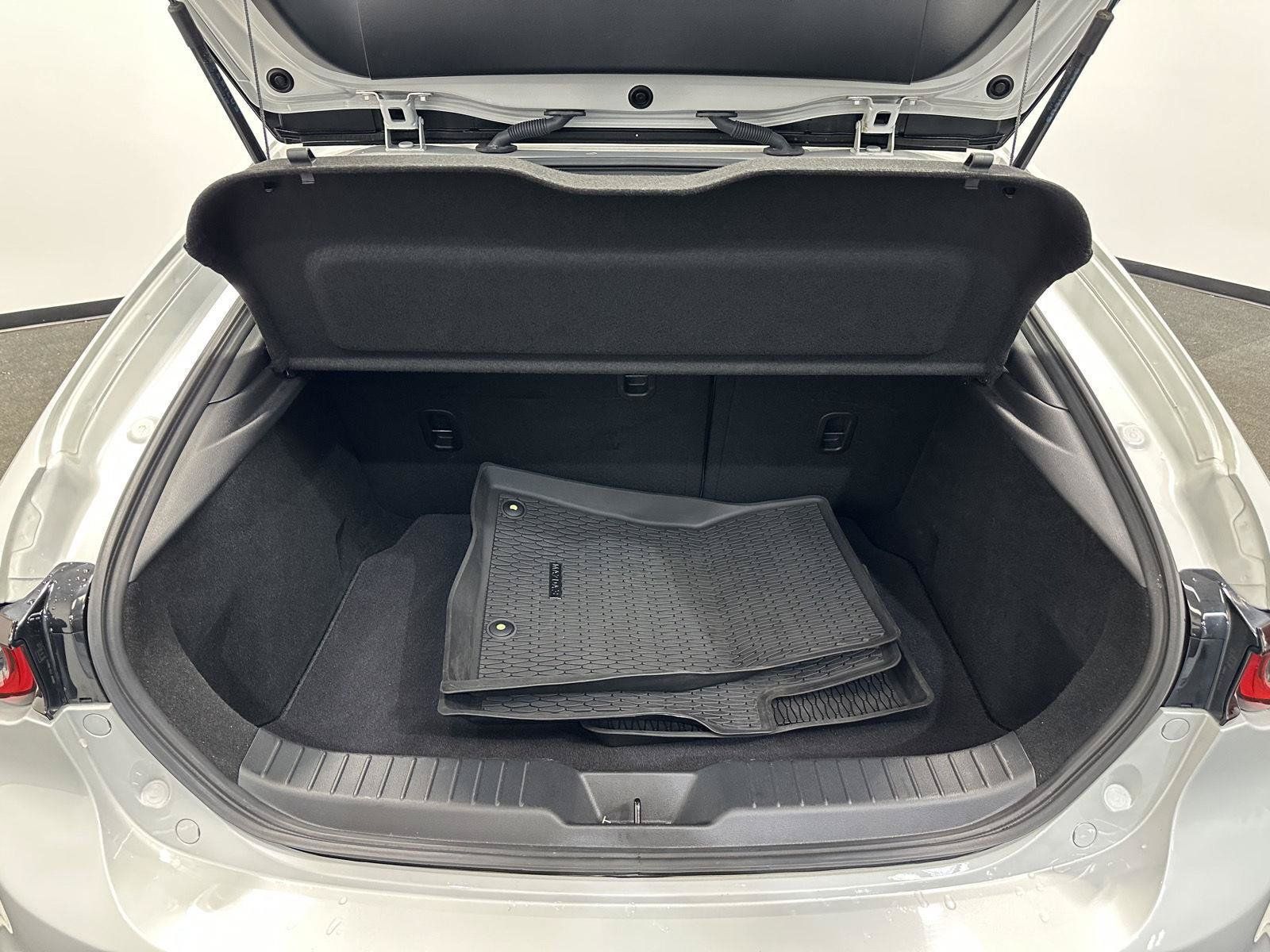Used 2024 MAZDA MAZDA3 s FWD image 27