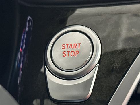 Used 2021 BMW ALPINA B7 xDrive w/ Luxury Rear Seating Package image 22