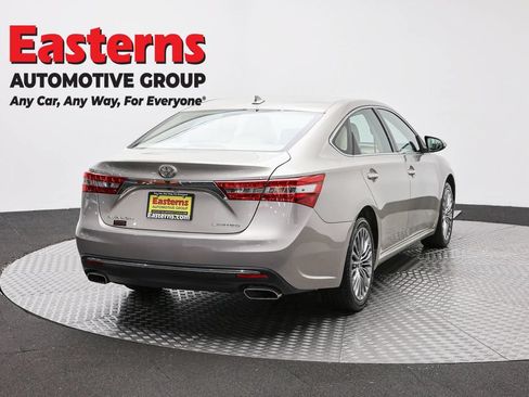 Used 2017 Toyota Avalon Limited w/ All Weather Liner Package FWD image 5