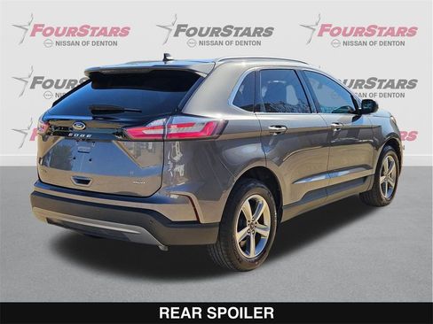 Used 2023 Ford Edge SEL w/ Convenience Package image 4