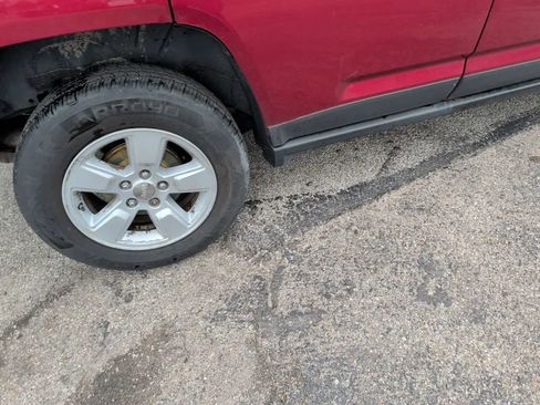 Used 2017 Jeep Compass Latitude image 18