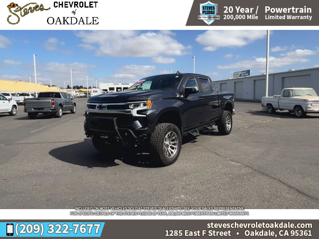 Used 2022 Chevrolet Silverado 1500 LT w/ Z71 Off-Road Package AWD/4WD image 5
