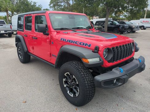 Used 2024 Jeep Wrangler Unlimited Rubicon 4xe AWD/4WD image 2