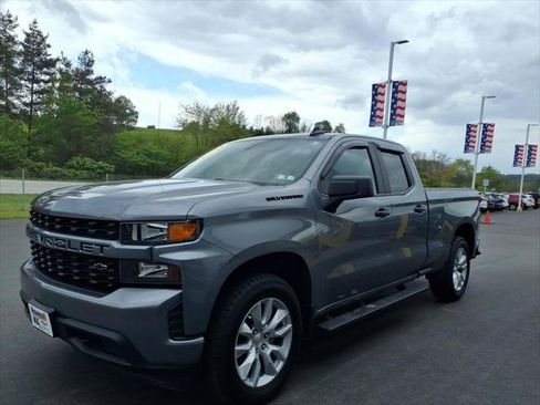 Used 2021 Chevrolet Silverado 1500 Custom w/ LPO, Dark Essentials Package AWD/4WD image 4