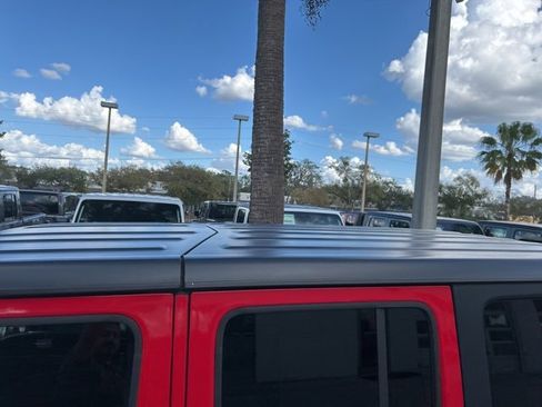 Certified 2018 Jeep Wrangler Unlimited Sport S image 3