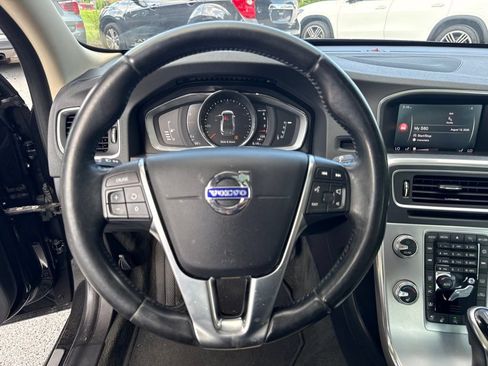 Used 2018 Volvo S60 T5 Inscription FWD image 14