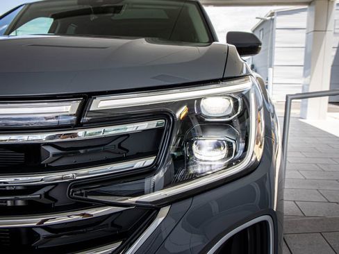 New 2026 Volkswagen Atlas SE FWD image 6