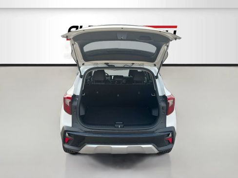 Used 2026 Kia Seltos S FWD image 24