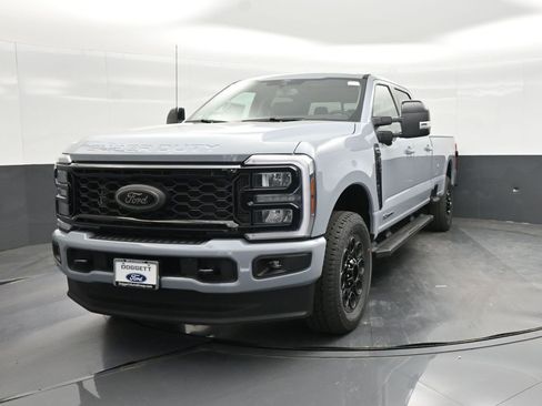 New 2026 Ford F350 Lariat w/ Black Appearance Package image 7