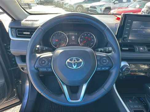 Used 2020 Toyota RAV4 XLE Premium image 24