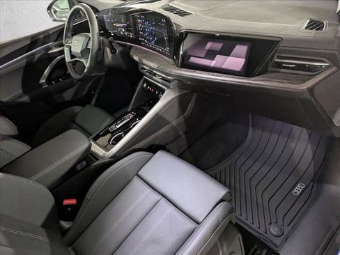 Used 2025 Audi Q5 Prestige image 26