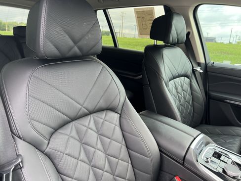 Used 2023 BMW X7 xDrive40i w/ Premium Package AWD/4WD image 35
