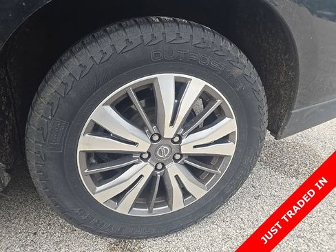 Used 2019 Nissan Pathfinder SV AWD/4WD image 5