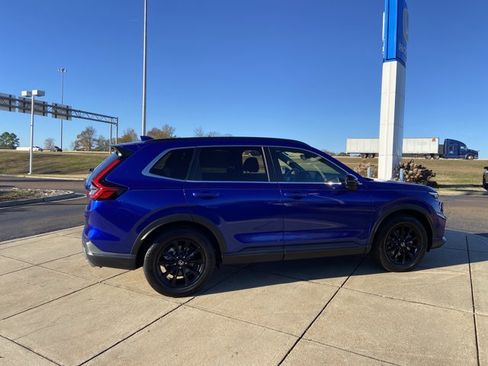 Used 2023 Honda CR-V Sport image 11