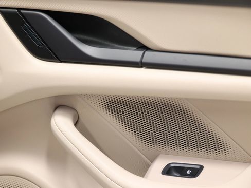 Used 2022 Porsche Taycan 4 Cross Turismo w/ Technology Package image 64