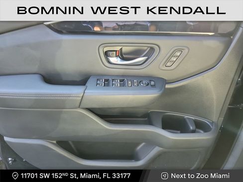 Used 2025 Honda Pilot EX-L image 28