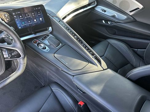 Certified 2024 Chevrolet Corvette Stingray Premium Conv w/ 3LT image 21