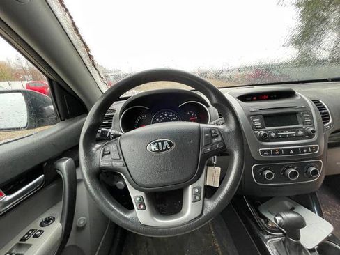 Used 2014 Kia Sorento LX image 33