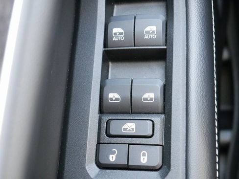 Used 2023 Jeep Grand Cherokee Limited image 28