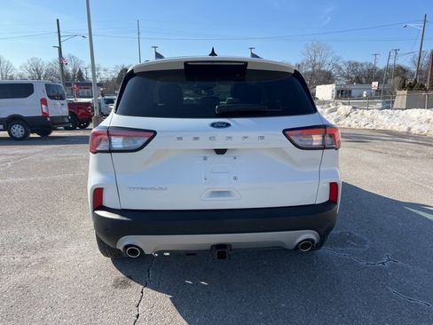 Certified 2022 Ford Escape Titanium w/ Class II Trailer Tow Package image 5