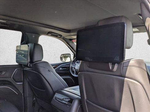 Used 2023 Cadillac Escalade Premium Luxury RWD image 25