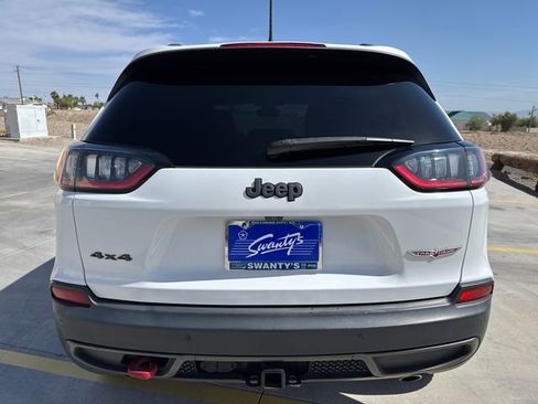 Used 2019 Jeep Cherokee Trailhawk AWD/4WD image 4