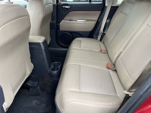 Used 2016 Jeep Compass Latitude image 20